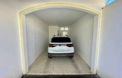 Imagem 2: Casa com 03 dorm (01 suíte) com Edícula em Barreiros - São José/SC