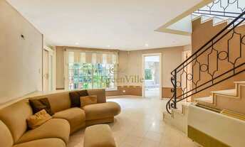 Imagem 2: São Lourenço, Casa triplex, desocupada, com local para elevador de carga, condomínio São