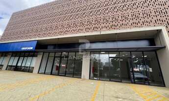 Imagem: Loja Comercial com 242m² com pé direito