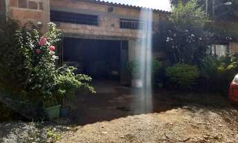 Imagem: Excelente terreno com 3 casas acabadas