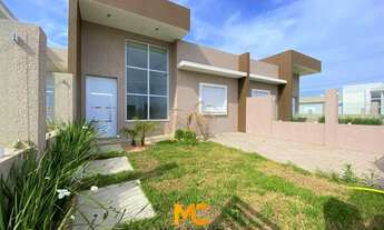 Imagem 1: Casa geminada com ótimo padrão de construção com 02 dormitórios