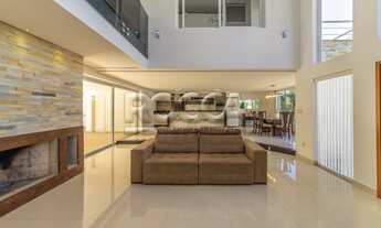 Imagem 6: Casa de condomínio sobrado para venda possui 424 metros quadrados com 3 quartos