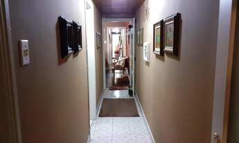 Imagem 3: Apartamento amplo no 2º andar, de frente, orientação solar sul, bem arejado, bem iluminado