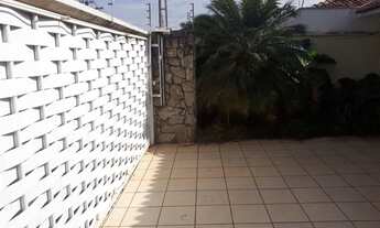 Imagem 6: Casa para venda possui 340 metros quadrados com 3 quartos