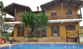 Imagem 2: Linda casa em condomínio fechado à 12min do centro