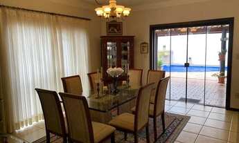 Imagem 2: Casa para venda com 185 metros quadrados com 3 quartos em Centro - Ribeirão Pires - SP