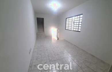 Imagem 3: Casa residencial à locação, 02 suites, 120m²- Centro- Bauru-SP