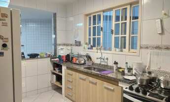 Imagem 2: Casa para aluguel possui 205 metros quadrados com 3 quartos