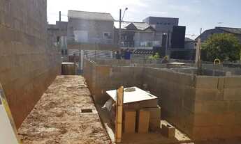 Imagem 2: Terreno Em Fase De Construção