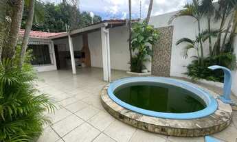 Imagem 5: Casa exclusiva no Aleixo, 3 suítes, piscina, churrasqueira! Financia