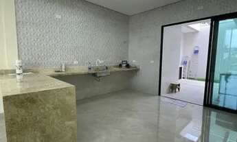 Imagem 5: Casa para venda possui 170 metros quadrados com 3 quartos em Ponta Negra - Manaus - AM