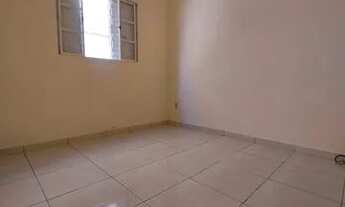 Imagem 7: Casa térrea ampla para locação com 03 dormitórios, uma suíte, excelente localização