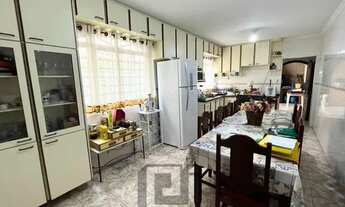 Imagem 3: Sobrado amplo 3 dormitórios e 5 vagas - Engenheiro Goulart