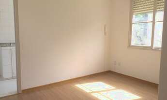 Imagem 5: Apartamento desocupado 1 dormitório reformado de frente bairro Cavalhada - Porto Alegre