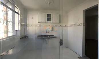 Imagem 6: Apartamento 2 quartos com armários, com área de estacionamento, em condomínio no bairro El