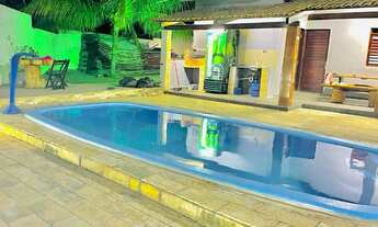 Imagem 2: Alugo Casa de Praia de Alto Padrão Litoral Sul - 3 Suítes, Piscina Ampla, Churrasqueira!