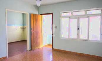 Imagem: Casa com 81 m2 área útil e 98 m2 terreno