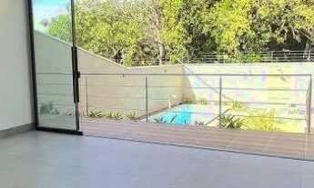 Imagem 4: Casa para venda no Ahú 160m² com 2 quartos, sendo duas suítes