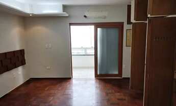 Imagem 4: Apartamento para aluguel e venda possui 200 metros quadrados com 4 quartos