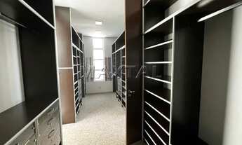 Imagem 5: Sobrado com 3 dormitórios, 3 suítes, 2 salas, 3 banheiros,10 vagas de garagem, piscina