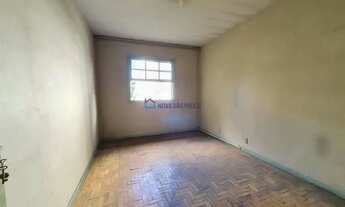 Imagem 3: Casa com quintal e entrada lateral na rua Maracá, ao lado da academia Raia livre!