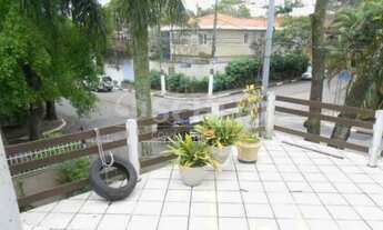 Imagem: Sobrado com 03 dorms, sendo 01 suíte, 03