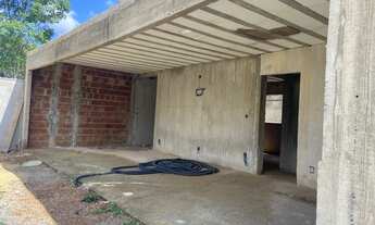 Imagem 4: Terreno com casa em construção