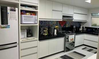 Imagem 4: Casa para venda possui 307 metros quadrados com 4 quartos