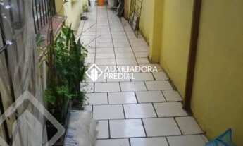 Imagem 2: PORTO ALEGRE - Apartamento Padrão - Azenha