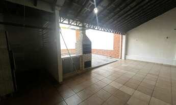 Imagem 6: Locação: Casa com 4/4 sendo 3 suítes com piscina e 800kwh de energia solar mensal