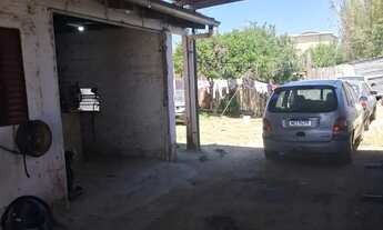 Imagem 4: Terreno 11x160 com 2 casas