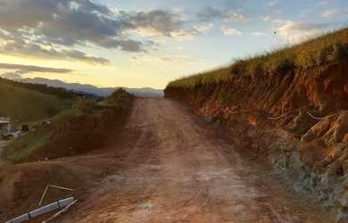 Imagem 5: Terreno em area rural de Arujá, liberado para construir