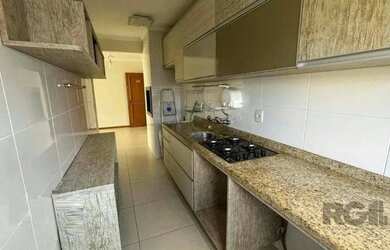 Imagem 2: Vende-se excelente apartamento 2 quartos com suíte, 2 vagas cobertas, com churrasqueira