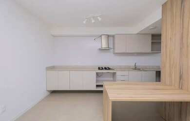 Imagem 6: Apartamento para locação com 2 quartos (1 suíte), cozinha planejada, ar-condicionado, saca