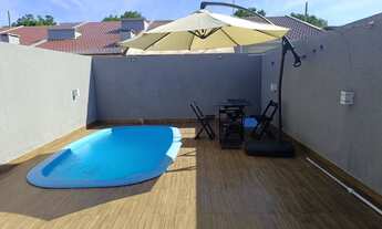 Imagem: Linda casa com piscina na praia de leste