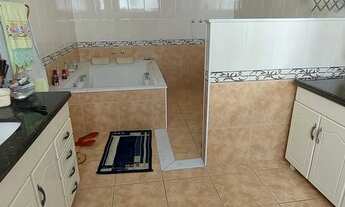 Imagem 2: Vendo casa 4 quartos no Cascatinha, 2 suítes, piscina. Oportunidade