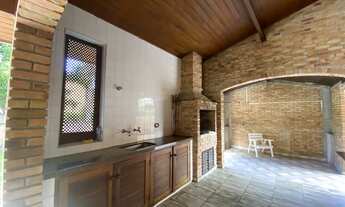 Imagem 6: Casa de condomínio térrea para venda possui 308 metros quadrados com 5 quartos