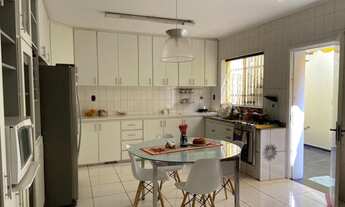 Imagem 6: Sobrado para venda possui 300 metros quadrados com 3 quartos em Vila Galvão - Guarulhos