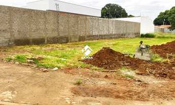 Imagem 2: Lote/Terreno para venda tem 462 metros quadrados em Cidade Jardim - Araraquara - SP