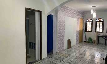 Imagem 2: Casa com 01 dormitório, sala de estar, sala de jantar, cozinha, banheiro e área de serviço