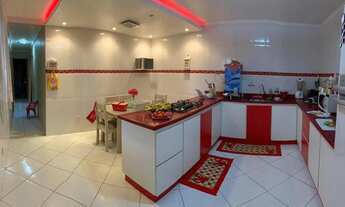 Imagem 4: Casa para venda possui 300 metros quadrados com 4 quartos em Cosmos - Rio de Janeiro - RJ