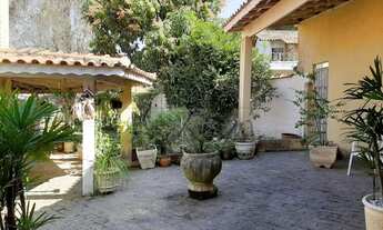 Imagem 7: Casa de condomínio em terreno de 910 m2 com árvores quiosque piscina Urbanova