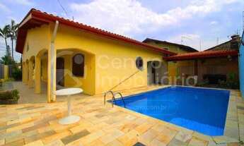 Imagem: CASA com piscina e 3 quartos em Itanhaém