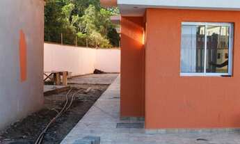 Imagem: Casa nova à venda com 2 suítes no bairro