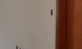 Imagem 3: Casa para venda possui 132 metros quadrados com 3 quartos em Condomínio Damha Fit I - Ipig