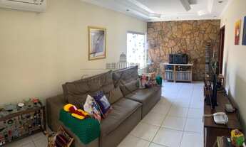 Imagem: Casa / Padrão - 3 Dormitórios - Cidade