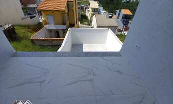 Imagem 2: Sobrado novo de 3 dormitórios, suíte e 2 vagas de garagem !