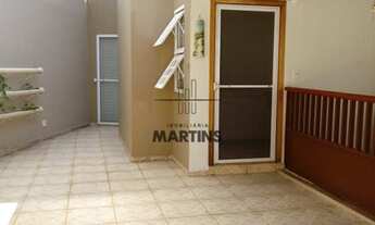 Imagem 2: Sobrado para venda tem 210 metros quadrados com 3 quartos em Jardim Colonial - Bauru - SP