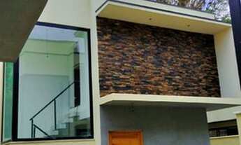 Imagem 2: Casa de condomínio para venda tem 130 metros quadrados com 3 quartos