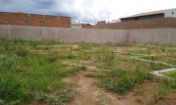 Imagem: TERRENO PARA VENDA 720 m2, MURADO, ALICERCE